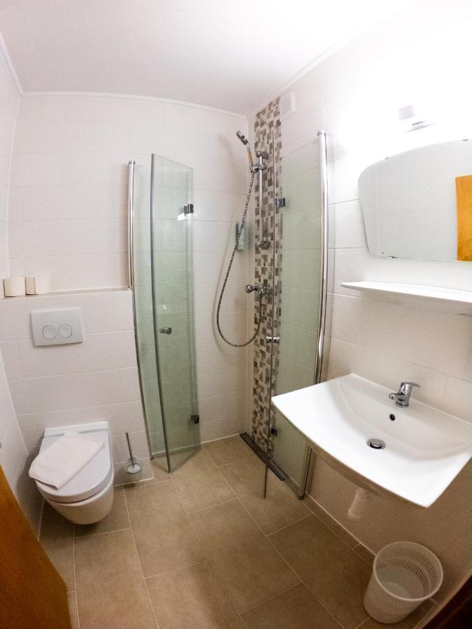 Hotel Christoffel Нийдерау Екстериор снимка