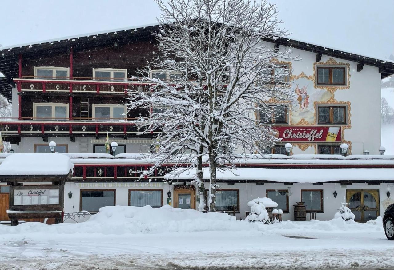 Hotel Christoffel Нийдерау Екстериор снимка
