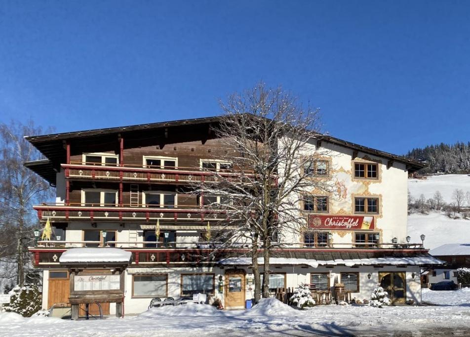 Hotel Christoffel Нийдерау Екстериор снимка